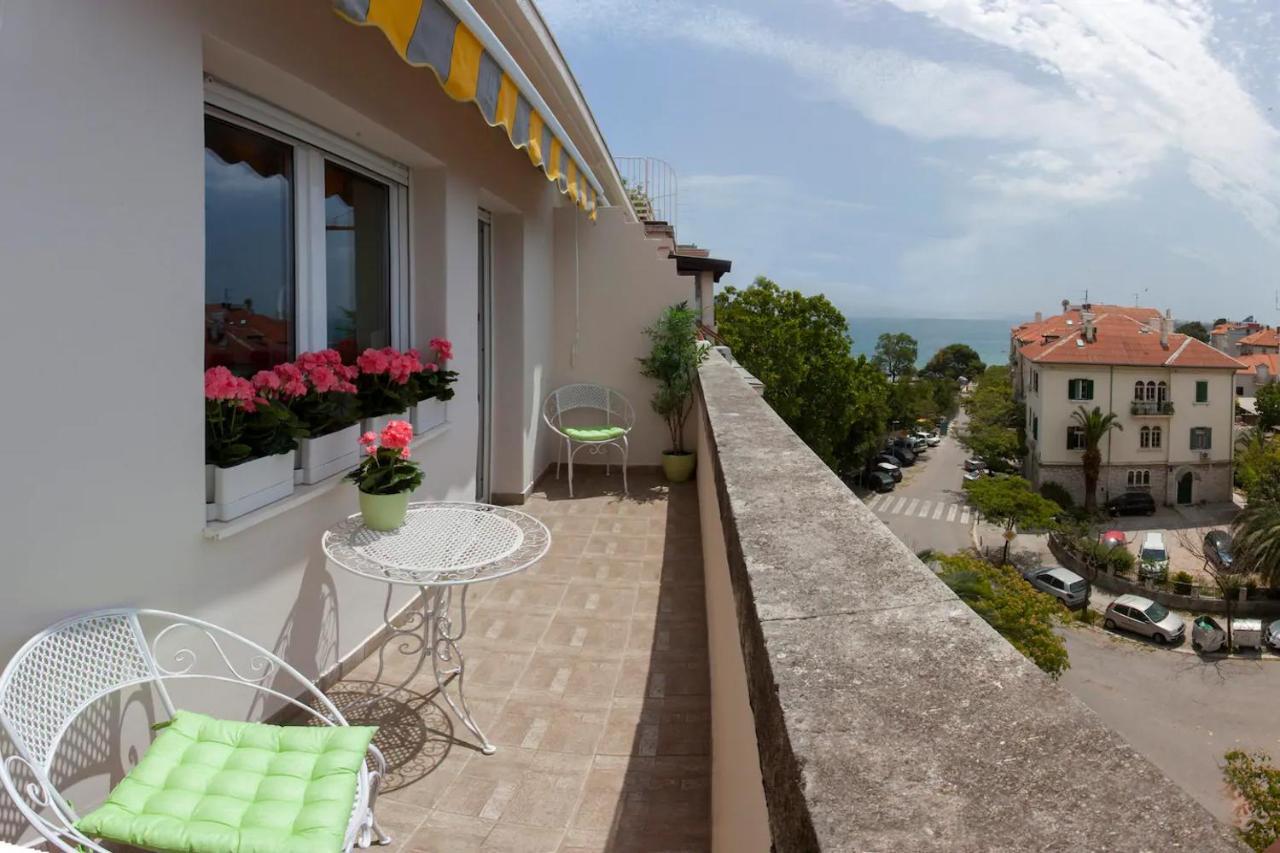 Beach Apartment Butterfly With Sea View Split Exteriör bild