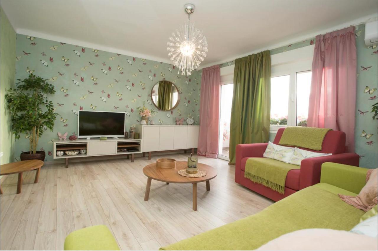 Beach Apartment Butterfly With Sea View Split Exteriör bild