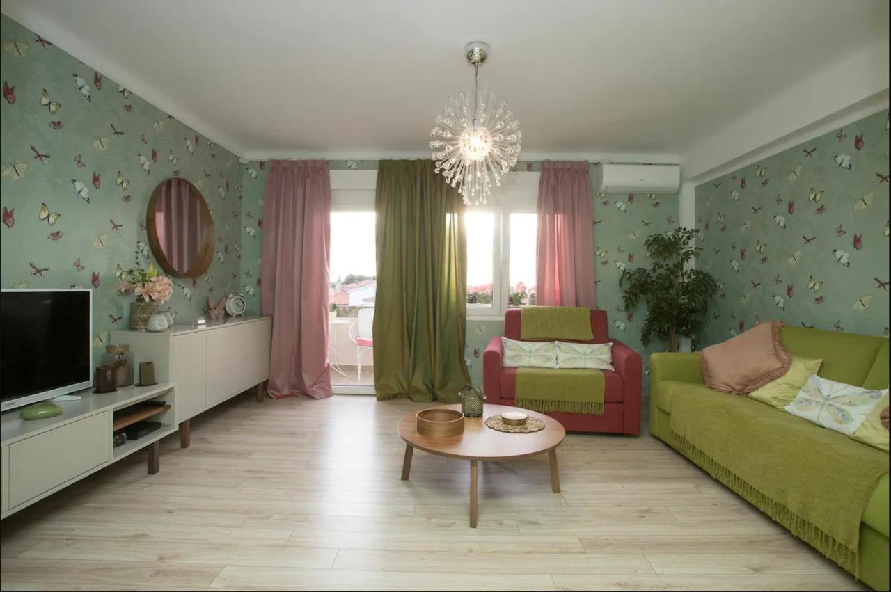 Beach Apartment Butterfly With Sea View Split Exteriör bild
