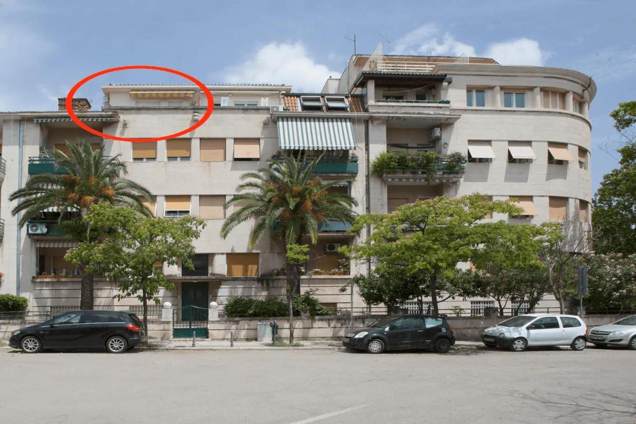Beach Apartment Butterfly With Sea View Split Exteriör bild